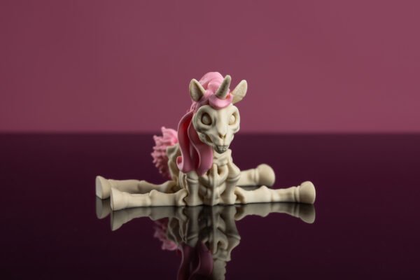 Unicorn Skeleton — vienradzis, kurš neiekļaujas klišejās. - Image 7