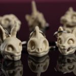 Skeleton Keychain - Tu neesi pūlis! Tu ESI īpašs! - Vāvere, Balta